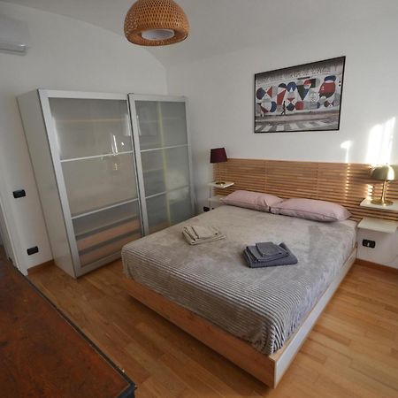 Casa Nel Borgo Vicinissima Al Centro Di Torino Apartment Luaran gambar