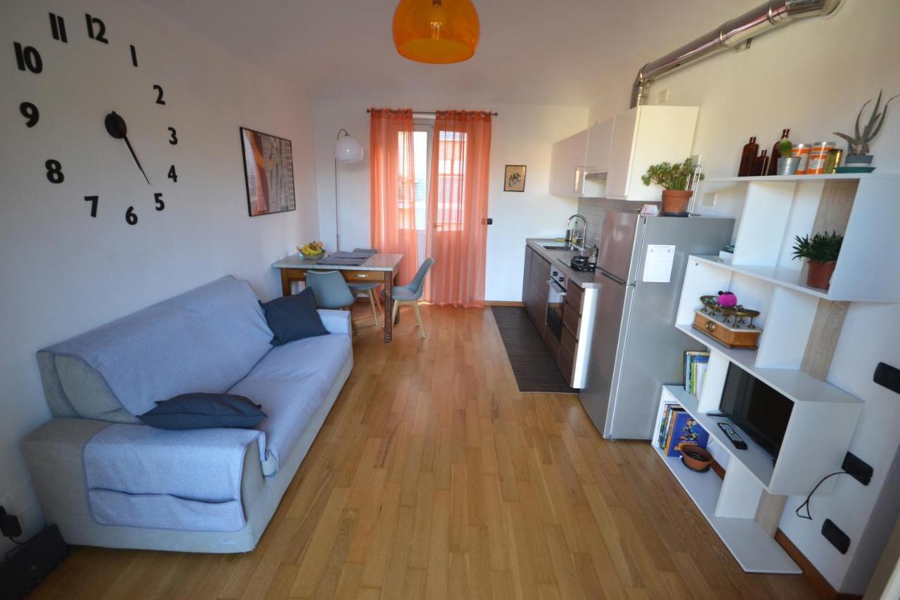 Casa Nel Borgo Vicinissima Al Centro Di Torino Apartment Luaran gambar