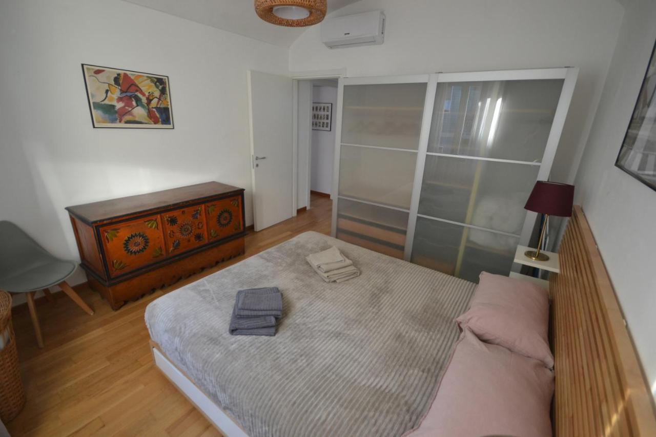 Casa Nel Borgo Vicinissima Al Centro Di Torino Apartment Luaran gambar