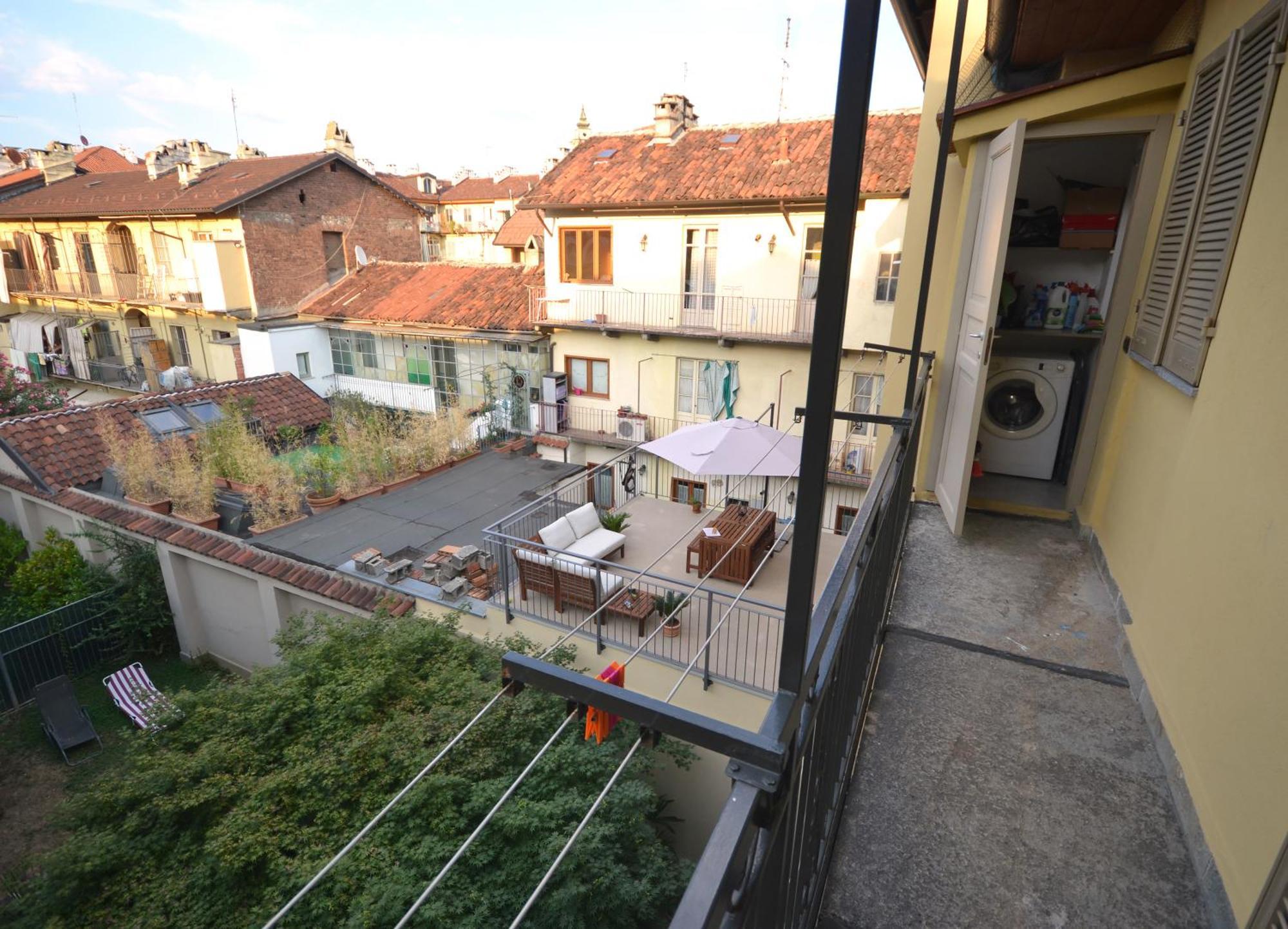 Casa Nel Borgo Vicinissima Al Centro Di Torino Apartment Luaran gambar